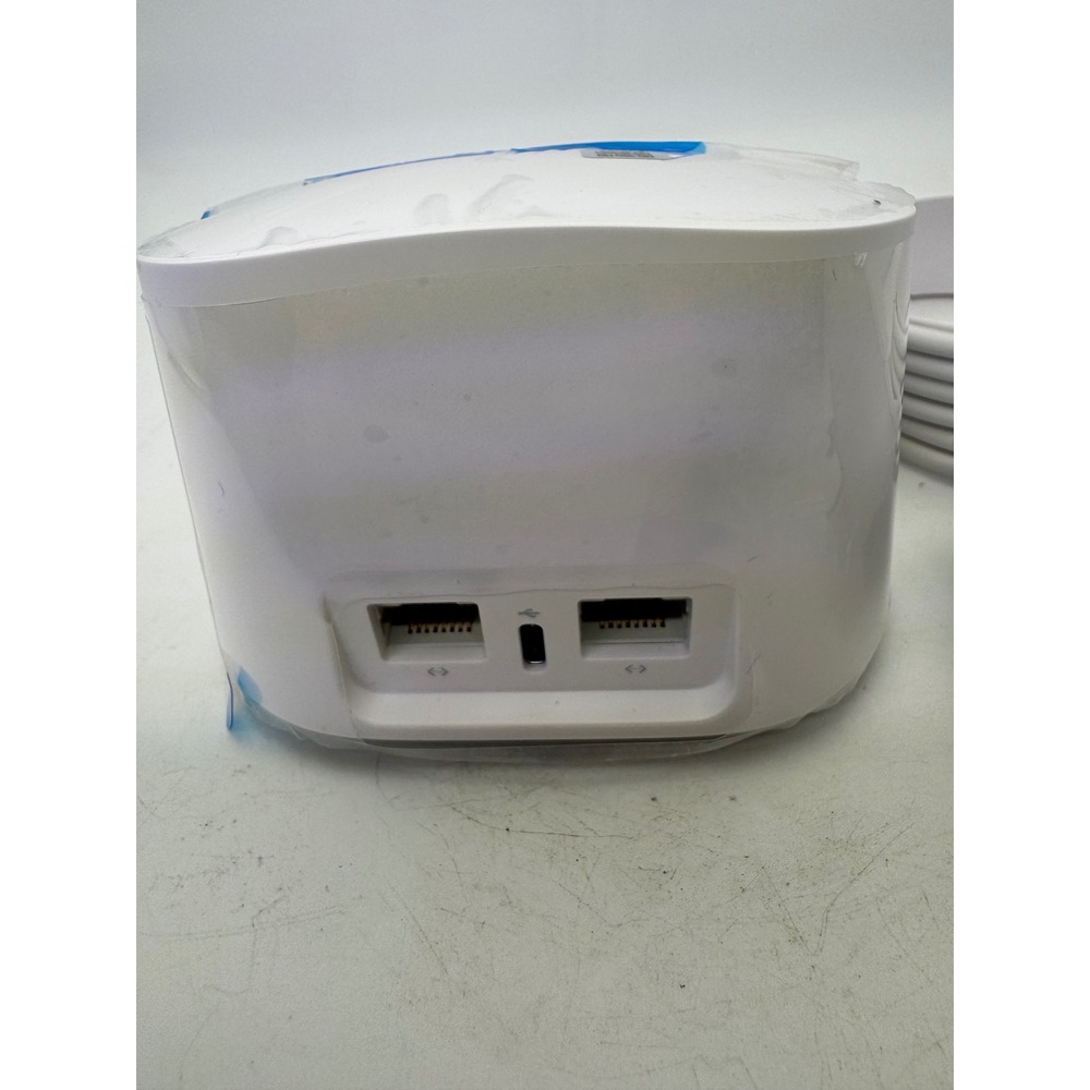 eero 6 Plus WiFi 6 Mesh Router System model r010001 - Picture 5 of 7